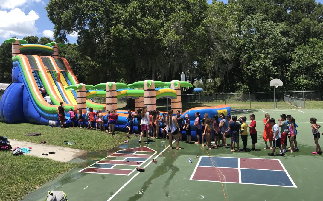 It’s Quarterly Celebration Time at LES!